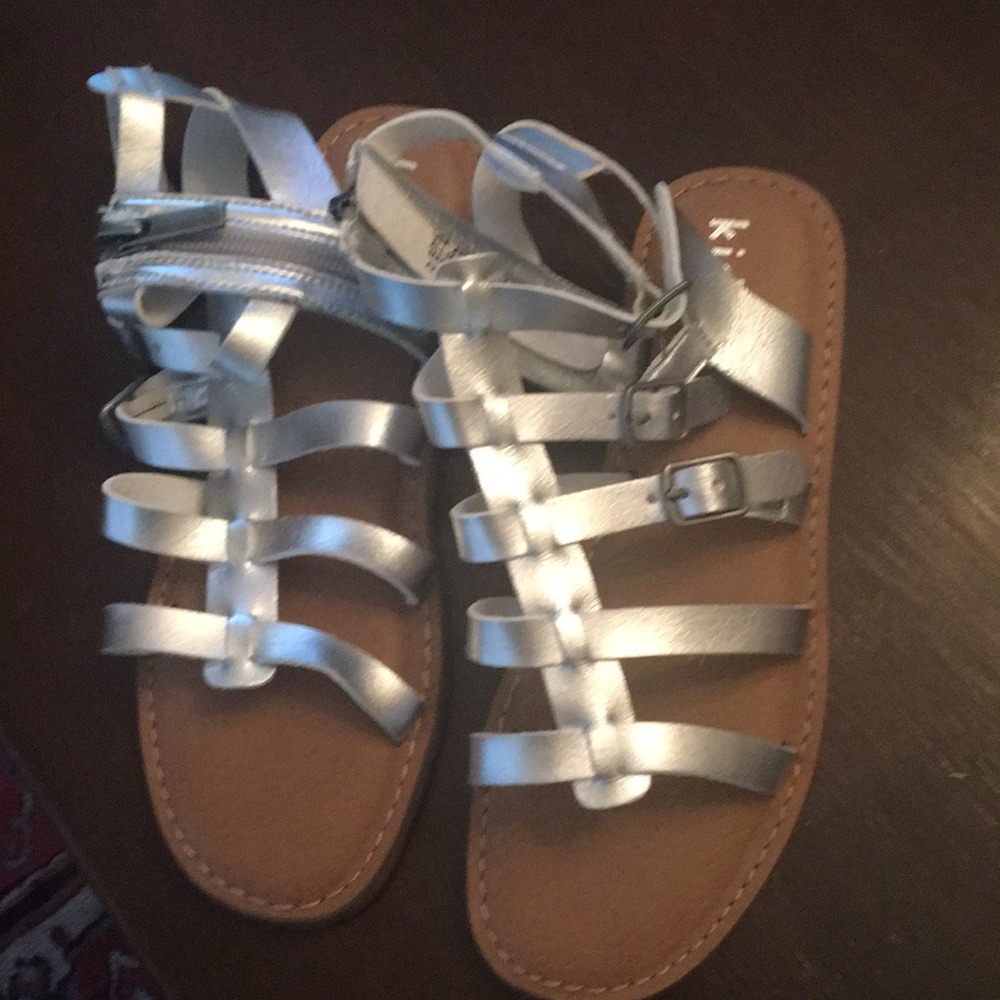 Girls sandals
